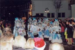 Guggenmusik Donzdorf beim Nachtumzug 2002